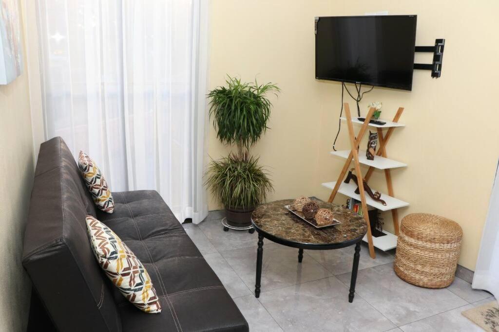 Airport Sjo Residence - Edward & Familia Inn Rio Segundo ภายนอก รูปภาพ