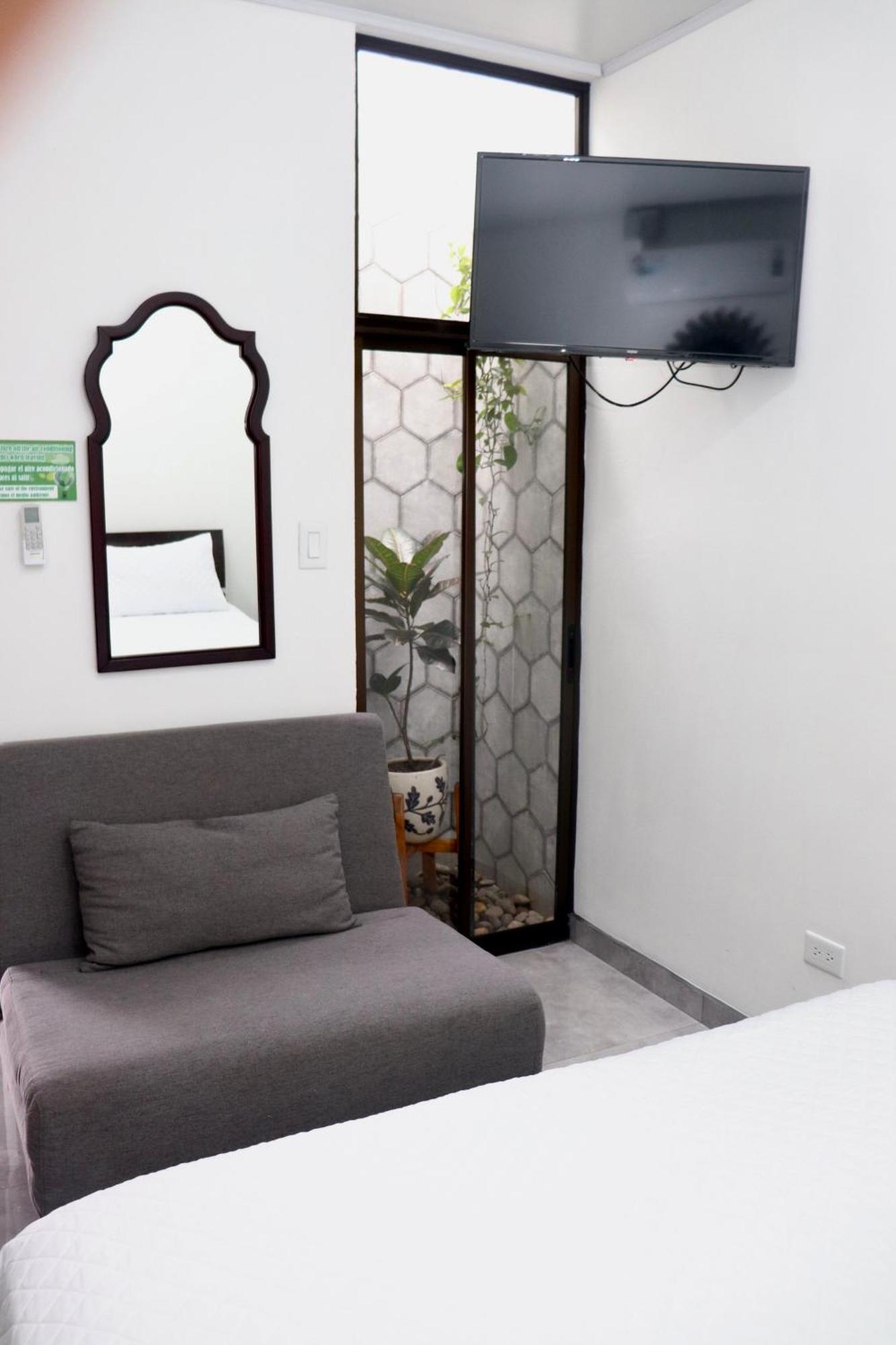 Airport Sjo Residence - Edward & Familia Inn Rio Segundo ภายนอก รูปภาพ