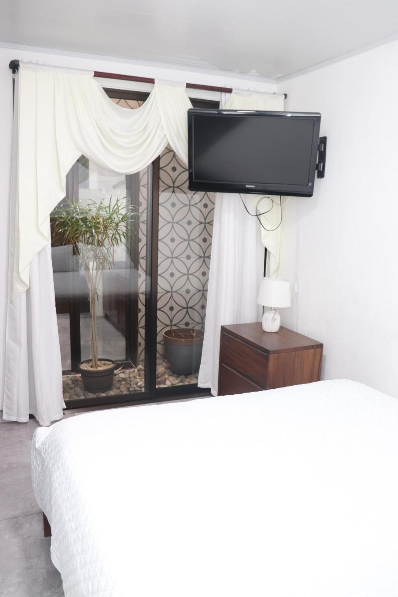 Airport Sjo Residence - Edward & Familia Inn Rio Segundo ภายนอก รูปภาพ
