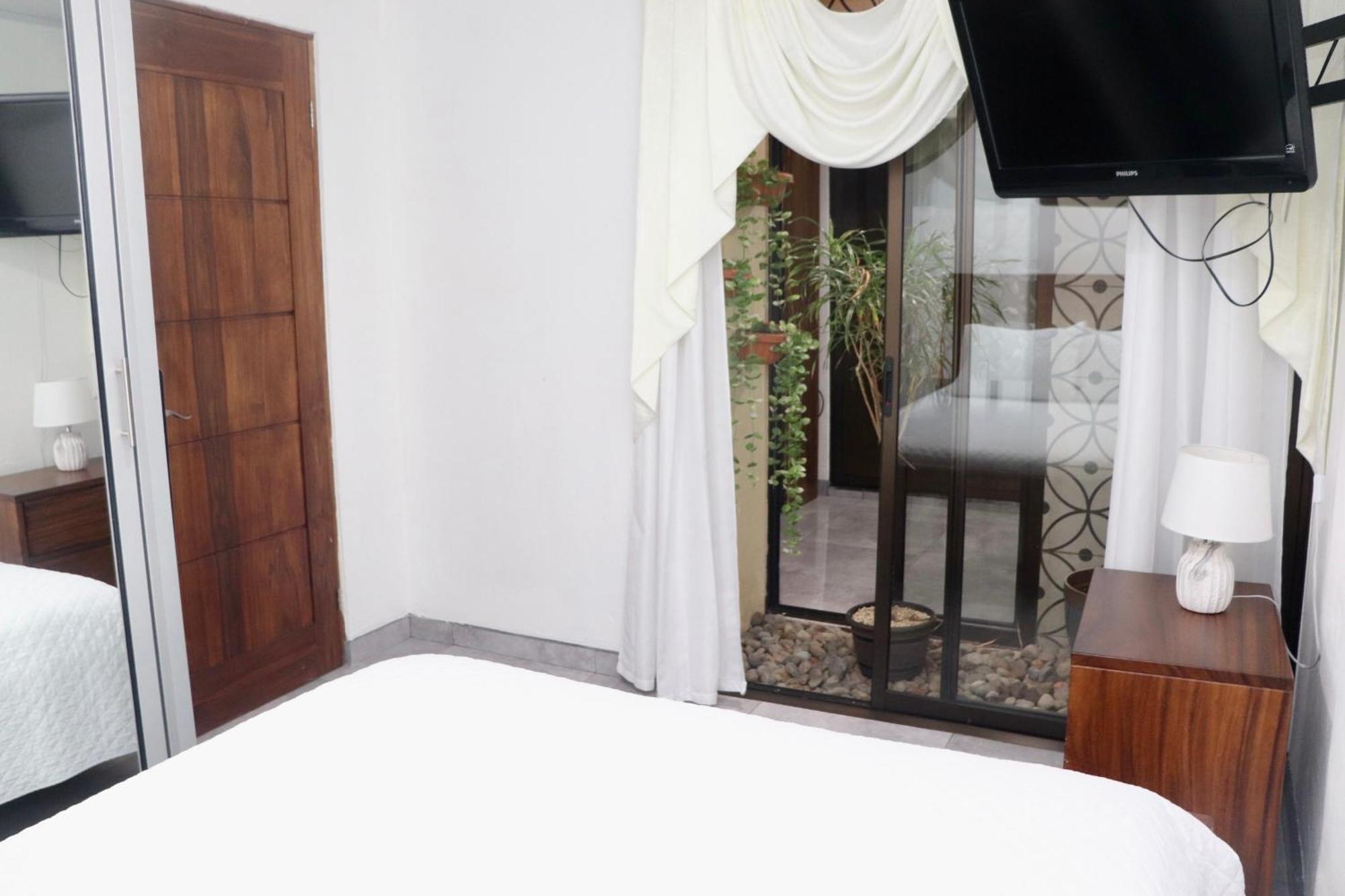 Airport Sjo Residence - Edward & Familia Inn Rio Segundo ภายนอก รูปภาพ